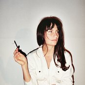 Charlie Hilton - List pictures