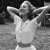 Vera Lynn - List pictures