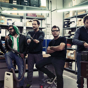 Love Of Lesbian - List pictures