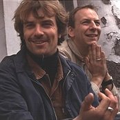 Da Lata - List pictures