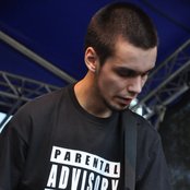 Hug Me Mum - List pictures