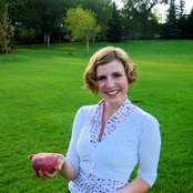 Colleen Brown - List pictures