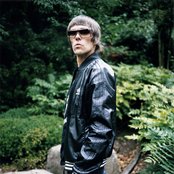 Ian Brown - List pictures