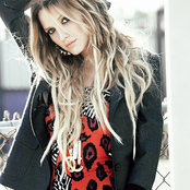 Ashlee Simpson - List pictures