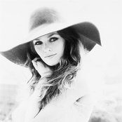 Vanessa Paradis - List pictures