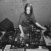 Helena Hauff - List pictures