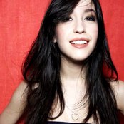 Kate Voegele - List pictures