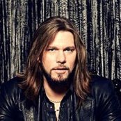Craig Wayne Boyd - List pictures