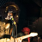 The King Khan & Bbq Show - List pictures