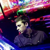 Flume - List pictures