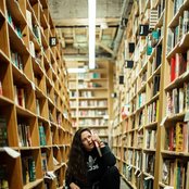 Avalon Young - List pictures