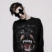 Left Boy - List pictures