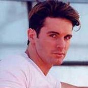 Axel Fernando - List pictures