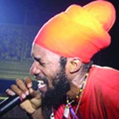 Junior Kelly - List pictures