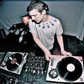 Floating Points - List pictures