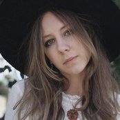 Lyla Foy - List pictures