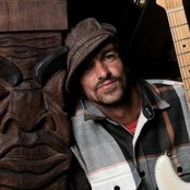 Armandinho - List pictures