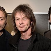 Stage Dolls - List pictures