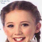 Nikki Webster - List pictures