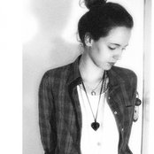 Tiê - List pictures