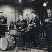 Searchers - List pictures