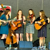 Della Mae - List pictures