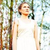 Melody Grace - List pictures