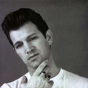 Chris Isaak - List pictures