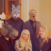 Husky Rescue - List pictures