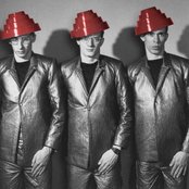 Devo - List pictures