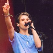 Elyar Fox - List pictures