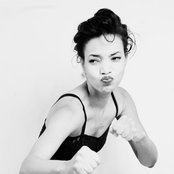 Alice Smith - List pictures