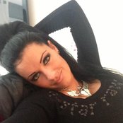 Très Jolie - List pictures