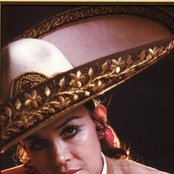 Lucha Villa - List pictures