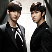 Tohoshinki - List pictures