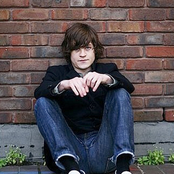 Iwan Rheon - List pictures