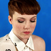 Chloe Howl - List pictures