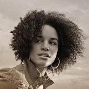 Laura Izibor - List pictures