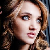 Sarah Darling - List pictures