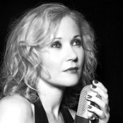 Nicki Parrott - List pictures