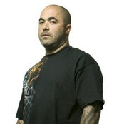 Aaron Lewis - List pictures