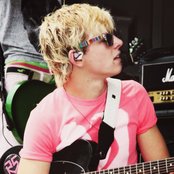 Ross Lynch - List pictures