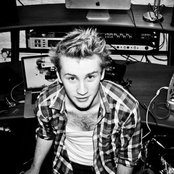 Fox Stevenson - List pictures