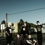 Linea 77 - List pictures