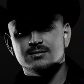 El Komander - List pictures