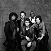 Nick Jonas & The Administration - List pictures