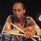 Omar Hakim - List pictures