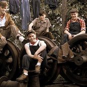 Pale Fountains - List pictures