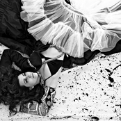 Alex Winston - List pictures