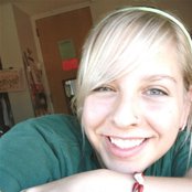 Julia Nunes - List pictures